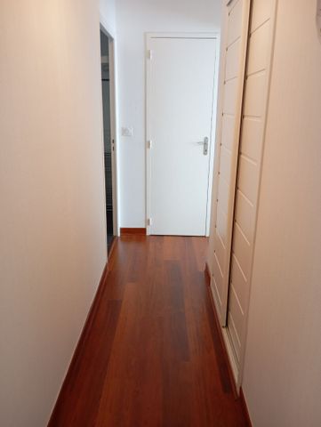 Location Appartement 4 pièces 89m² - Photo 4