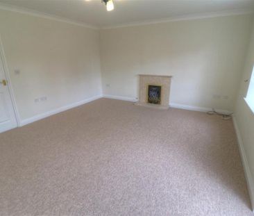 2 bedroom end of terrace house to rent - Photo 4