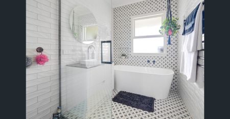 Expansive Family Home - Photo 3