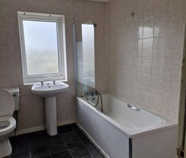 4 bedroom terraced house to rent - Photo 6