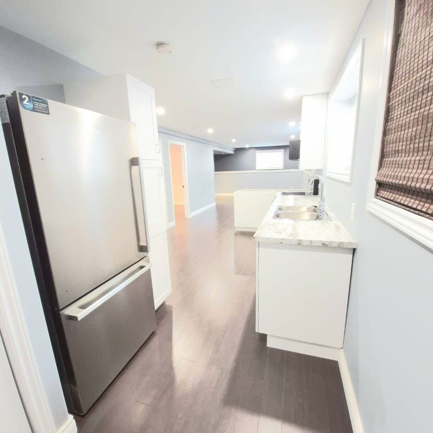 For Lease - 12 Vanier Drive, Welland, Ontario - Photo 1