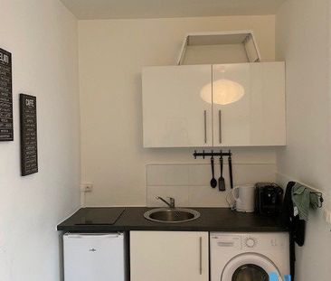 Location Appartement 1 pièce 16m² ASNIERES SUR SEINE 92600 - Photo 1