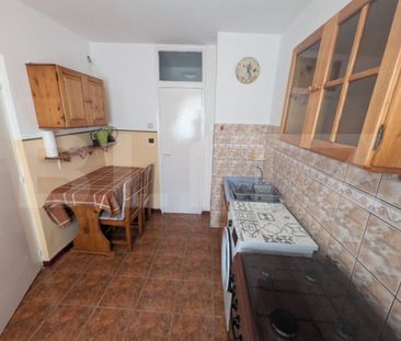 Garsoniera de inchiriat, 35 mp, zona Cetate - Photo 4