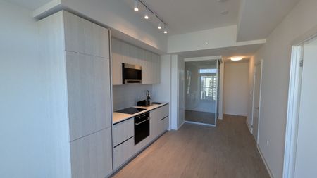 For Lease - 120 Broadway Avenue, Toronto, Ontario - Photo 3