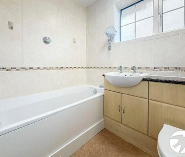 3 bedroom semi-detached house to rent - Photo 6