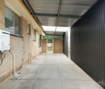 369 LAWRENCE STREET, Wodonga VIC 3690 - House For Rent | Domain - Photo 2