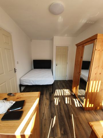 33 TEIGNMOUTH ROAD - Photo 2