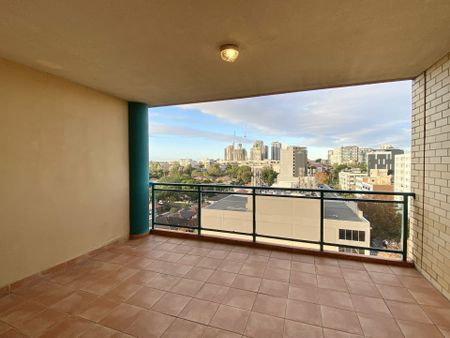 Perfectly Positioned 2 Bedroom Apartment! - Photo 3