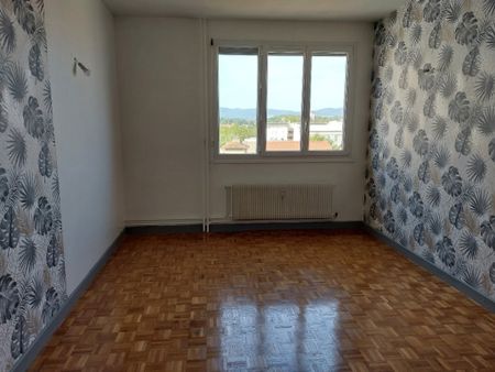 APPARTEMENT T3 A LOUER - Photo 2