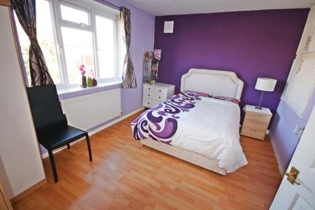 2 bedroom maisonette to rent - Photo 2