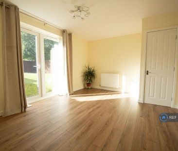 2 bedroom end of terrace house to rent - Photo 1