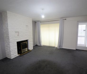 3 bedroom detached house to rent - Photo 3