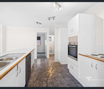 7 Jade Place, Springfield, Qld 4300 - Photo 1