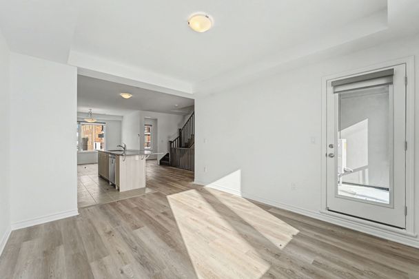 For Lease - 118 Pearen Lane, Barrie, Ontario - Photo 1