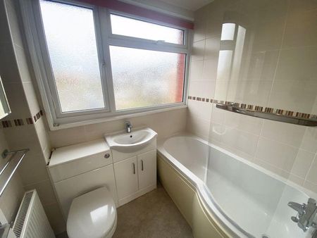 3 bedroom terraced house to rent - Photo 5