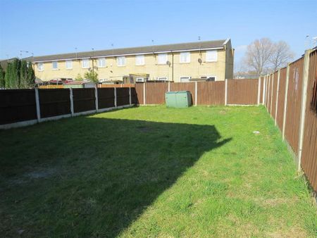 3 bedroom terraced house to rent - Photo 2