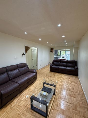 For Lease - 2 Ketchum Crescent Unit# MAIN &SECOND FLOOR, Markham, Ontario - Photo 2