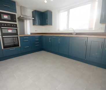 2 Bedroom Flat/Apartment To Let - Photo 5