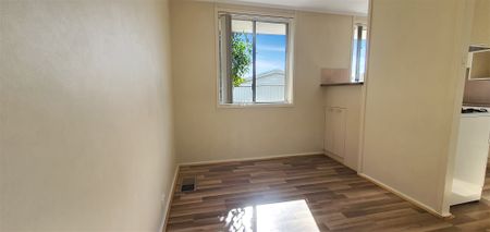 9 Kambalda Crescent, Fisher ACT 2611 - House For Rent | Domain - Photo 2