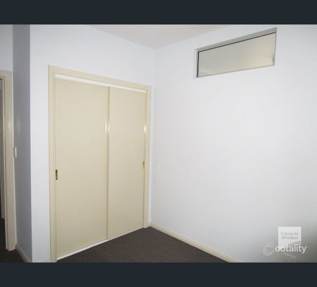 1/421 Elizabeth Street, North Hobart, Tas 7000 - Photo 5