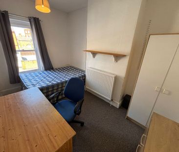10 Heathcoat Street - New Kitchen & A1 Location Loughborough - Photo 2