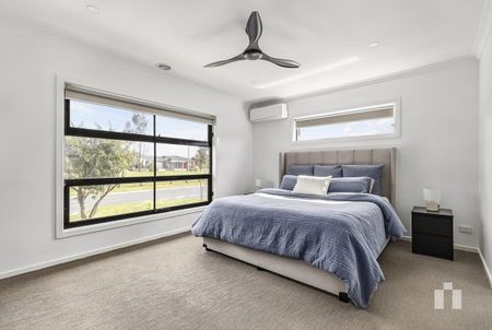 31 Independence Boulevard, Doreen - Photo 3