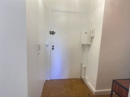 Location Appartement 1 pièce 28m² - Photo 3