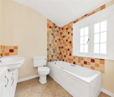 2 bedroom terraced house to rent - Photo 5