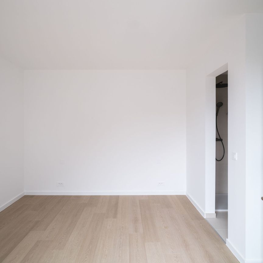 Lichtrijk éénslaapkamer appartement te Deinze - Photo 1