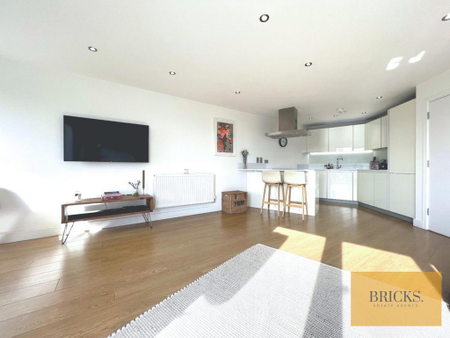 2 bedroom apartment to rent - Photo 4