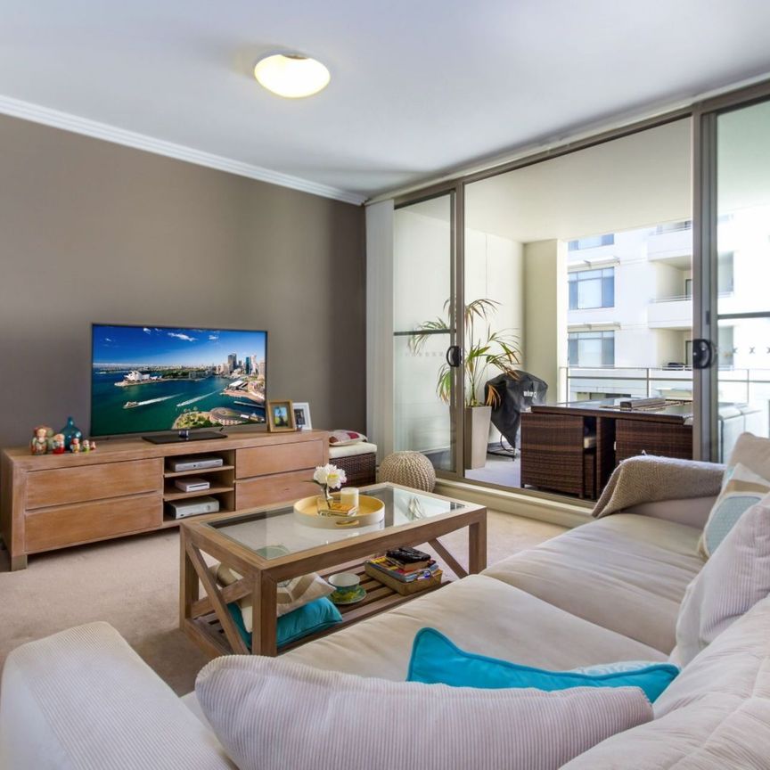 606/1 Stromboli Strait, Wentworth Point - Photo 1