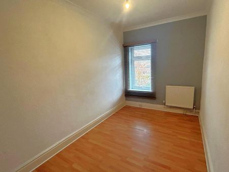 2 bedroom semi-detached house to rent - Photo 3