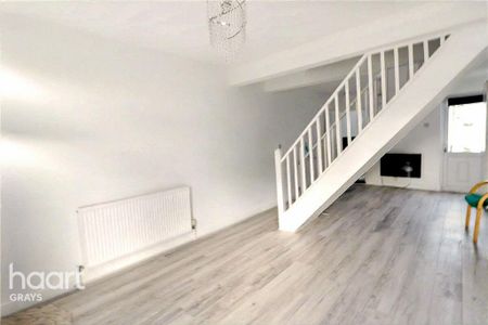 2 bedroom terraced house to rent - Photo 4