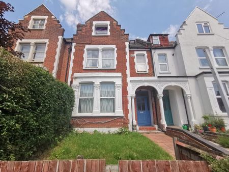 Studio to rent - Photo 5