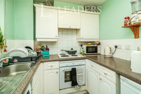 1 bedroom apartment to rent Abbeydale Close, Harlow, CM17 - Photo 2