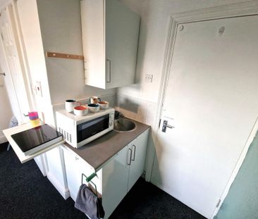 Studio to rent - Photo 5