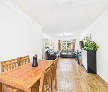 Cranbrook Drive, Berkshire Cranbrook Drive, Berkshire - Photo 3