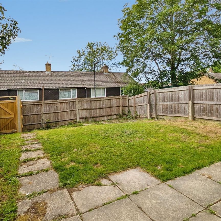 Vanguard Road, SO18 - Photo 1