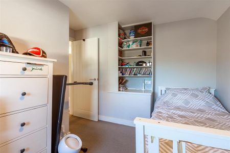 3 bedroom terraced house to rent - Photo 4