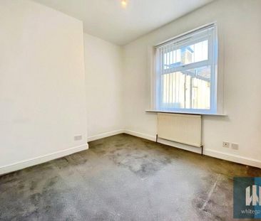 3 bedroom detached house to rent - Photo 2
