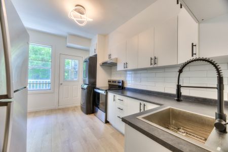 188 1re Avenue - Photo 5