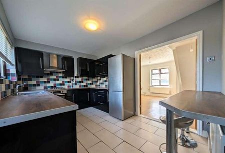 Heath End Road, Stockingford, CV10 - Photo 4