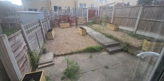 4 bedroom house to rent - Photo 2