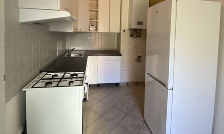 Prenájom 2 izbového bytu na Šumavskej ulici v širšom centre - Fotografia 2