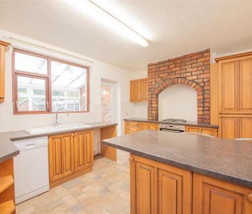 3 bedroom semi-detached house to rent - Photo 6