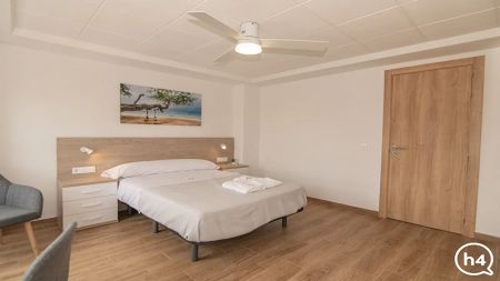 Room in a shared 7-bedroom apartment for rent in Campanar - Photo 4