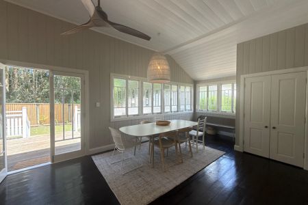 Renovated Queenslander | Fully Furnished | 3 – 6 Month Lease - Photo 2