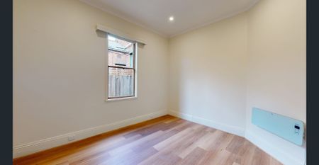 Charming Carlton North Apartment in Prime Village Location - Photo 2