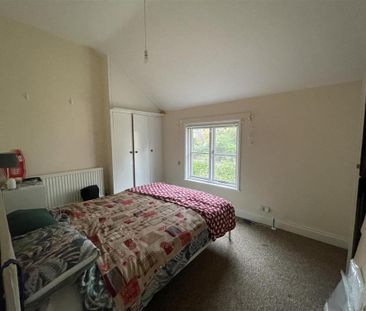 2 bedroom detached house to rent - Photo 2