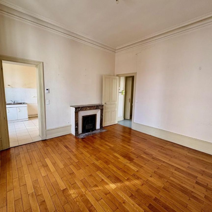 APPARTEMENT T2 A LOUER A ROANNE - CENTRE VILLE - Photo 1